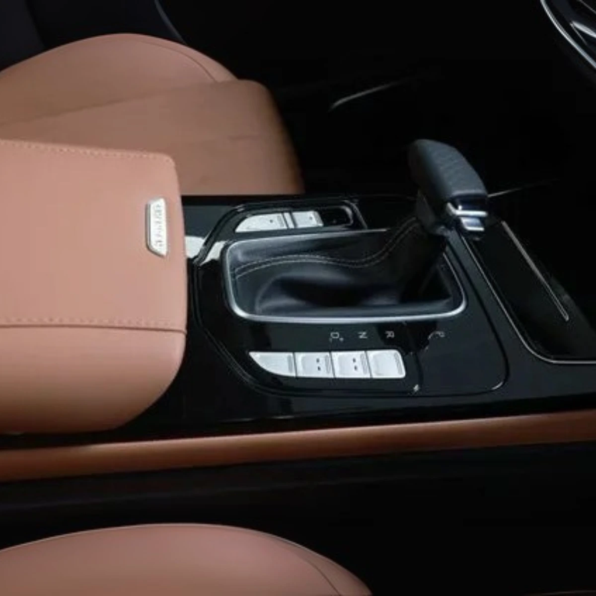 cs75-pro-oshan-hand-gear050824042650-drive-1920w